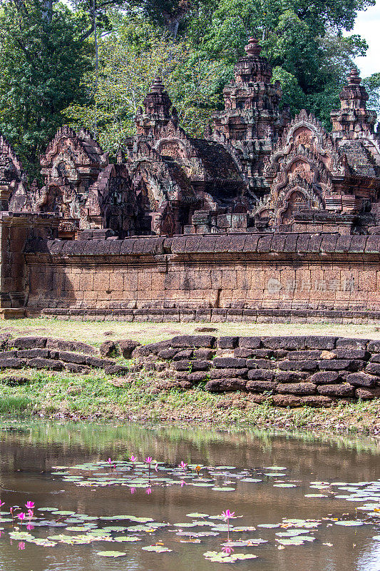 柬埔寨:吴哥建筑群的Banteay Srei庙